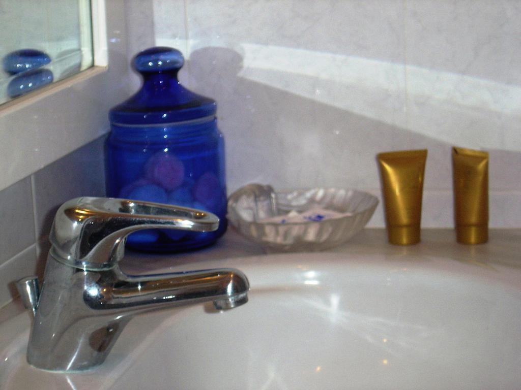 Kalimera Hotel Poros Town エクステリア 写真