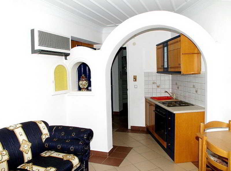 Kalimera Hotel Poros Town エクステリア 写真